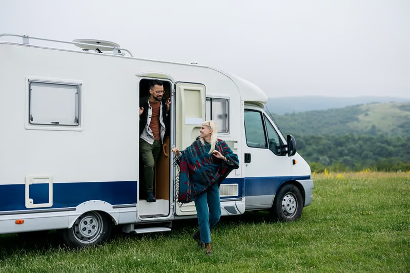 Small RV Floorplans: How to Choose the Best Compact RV Layout for Travel